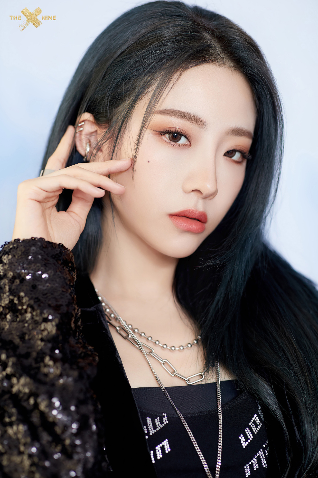 简介:the9独特魅力性感写真图片,分享一组the9图片给