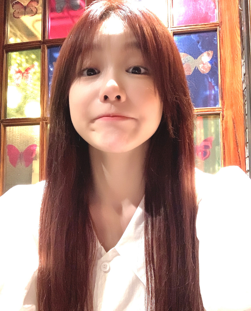简介:徐梦洁红发俏皮私服照图片,分享一组徐梦洁图片给大家,图中的