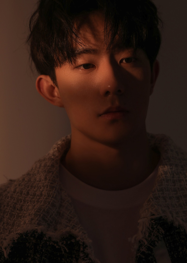 郑好帅气儒雅光影写真图片511