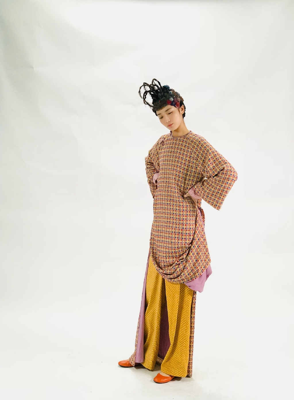 王紫璇小神婆定妆照图片1516