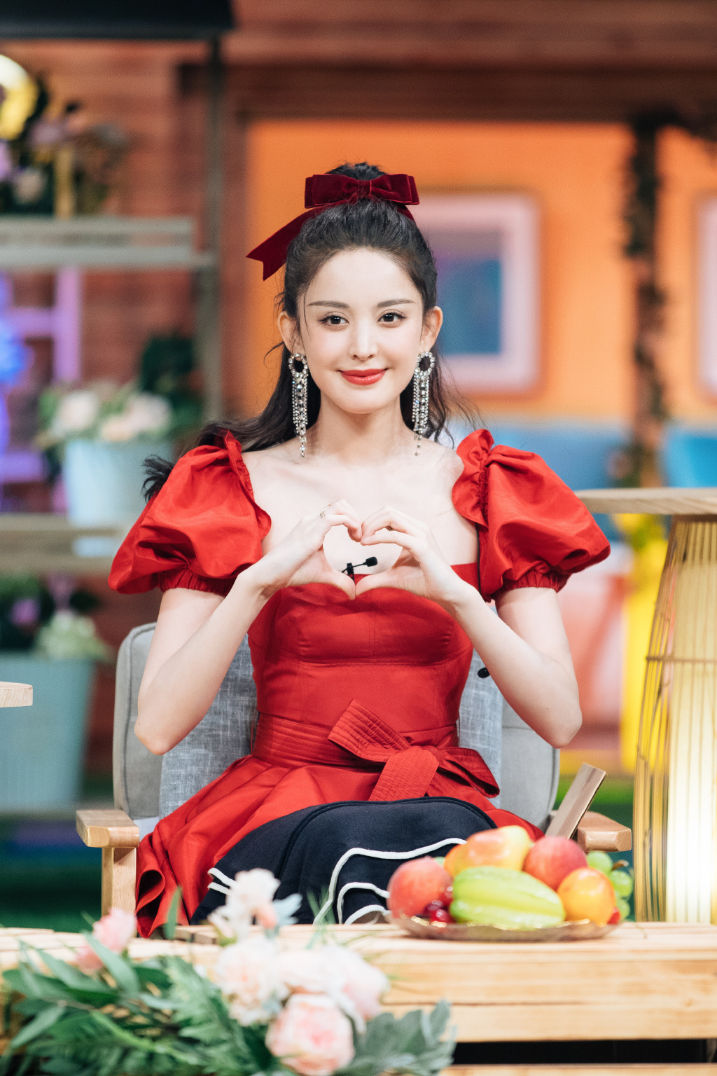 古力娜扎性感红裙综艺剧照图片79