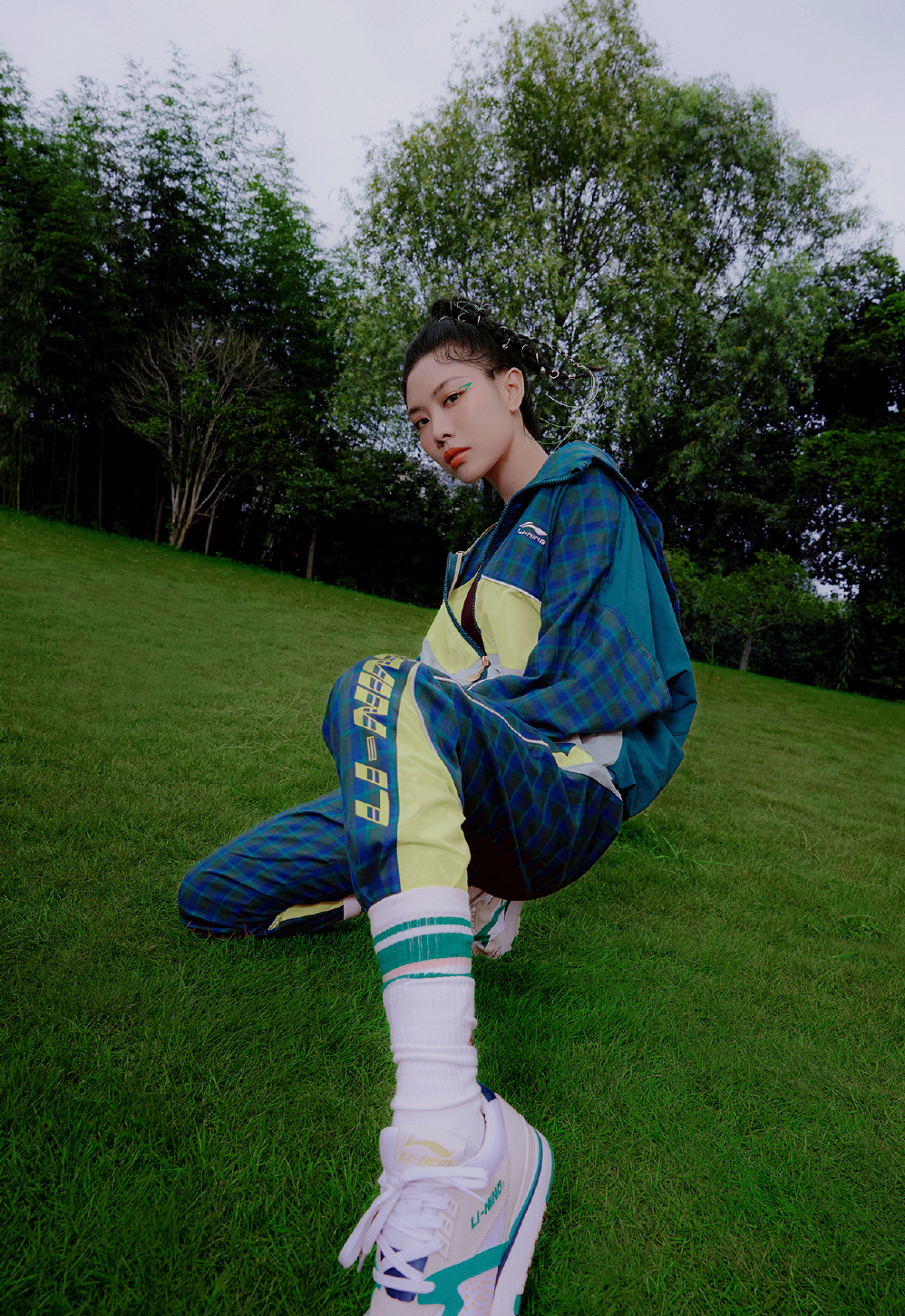 王霏霏个性时髦写真图片33