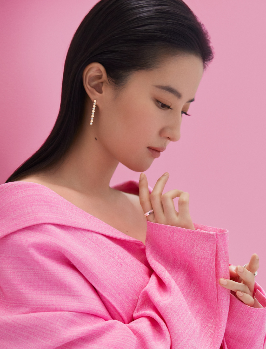 刘亦菲性感时尚写真花絮图片33