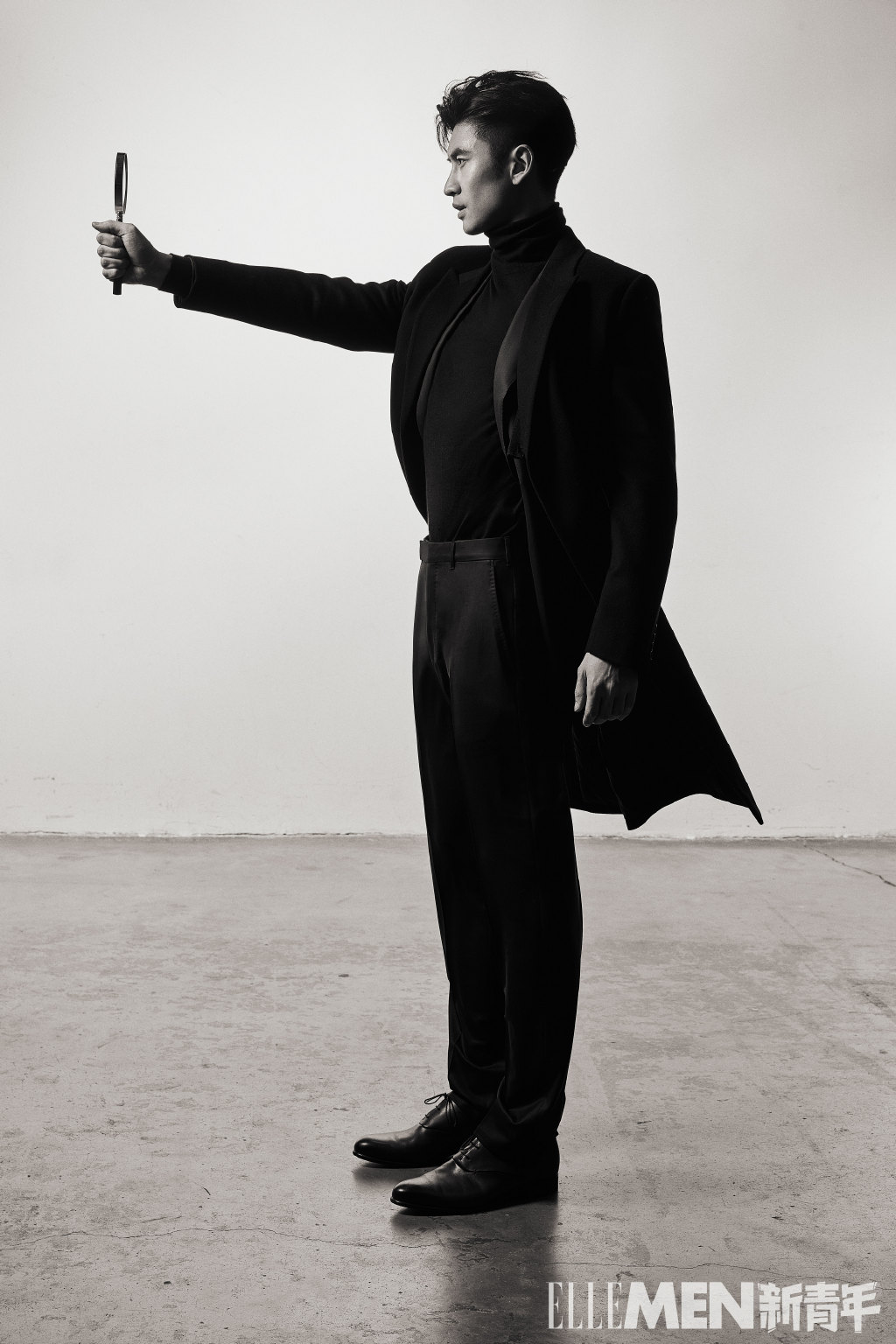 张云龙沉稳帅气黑白写真大片38