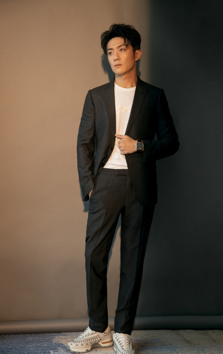 李泽锋帅气有型西装写真图片18