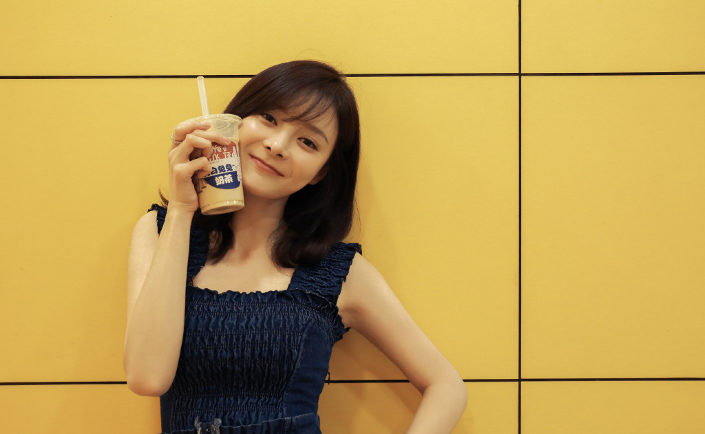 王瑞子吊带裙甜美街拍图片44