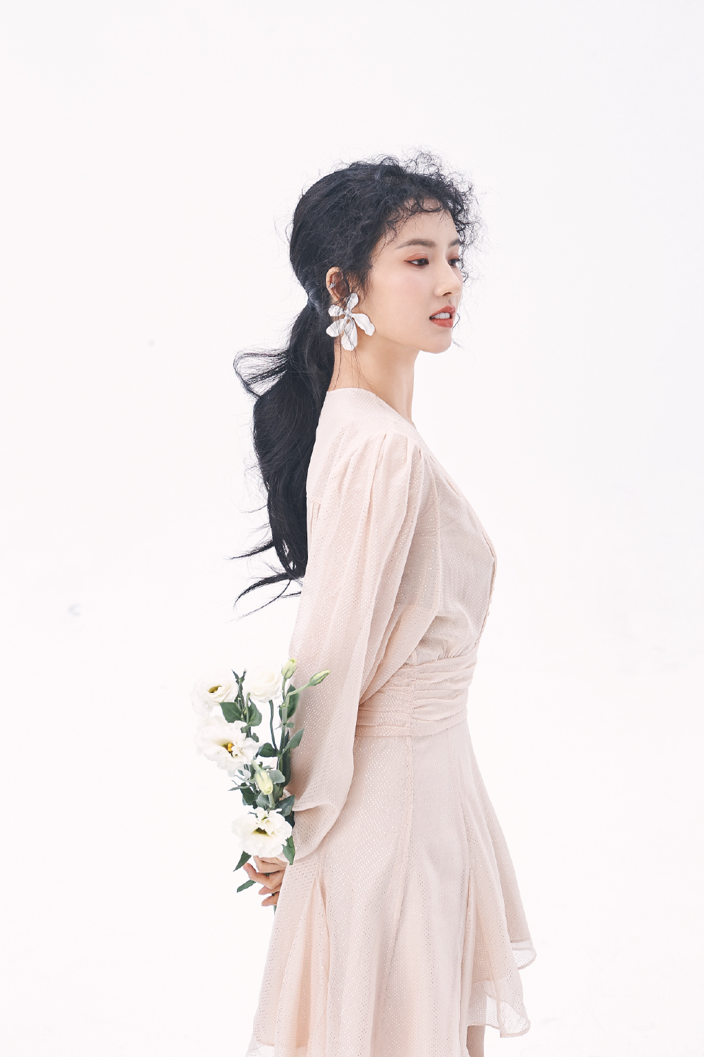 刘些宁白裙优雅性感写真图片46