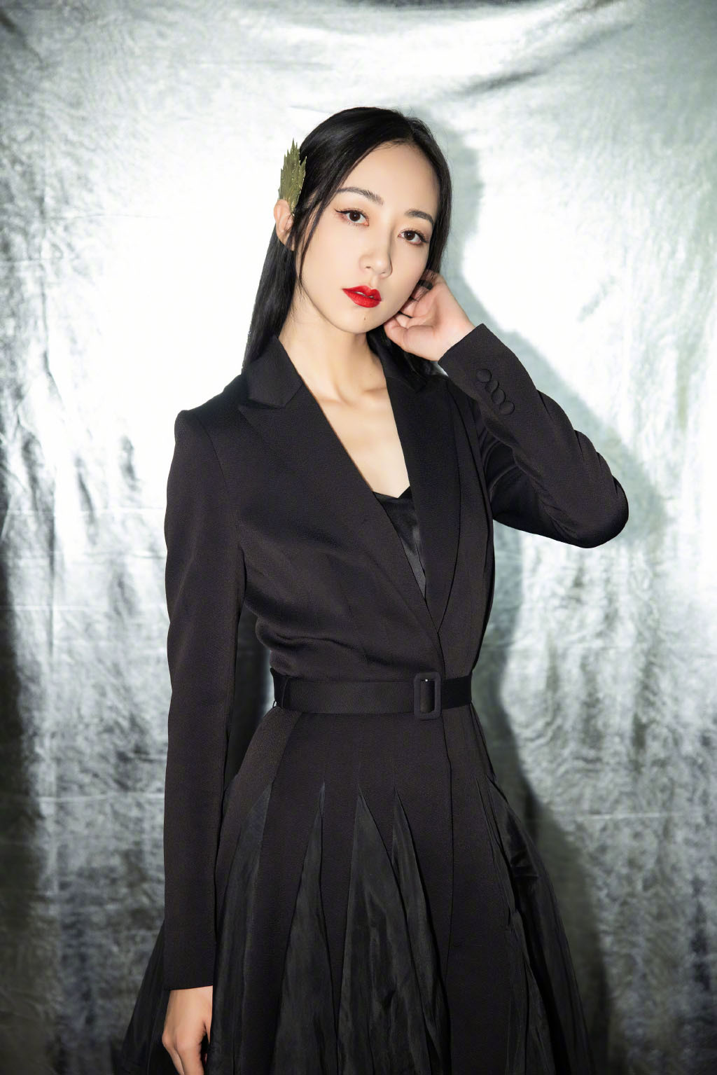 韩雪黑色西装裙优雅性感写真图片16