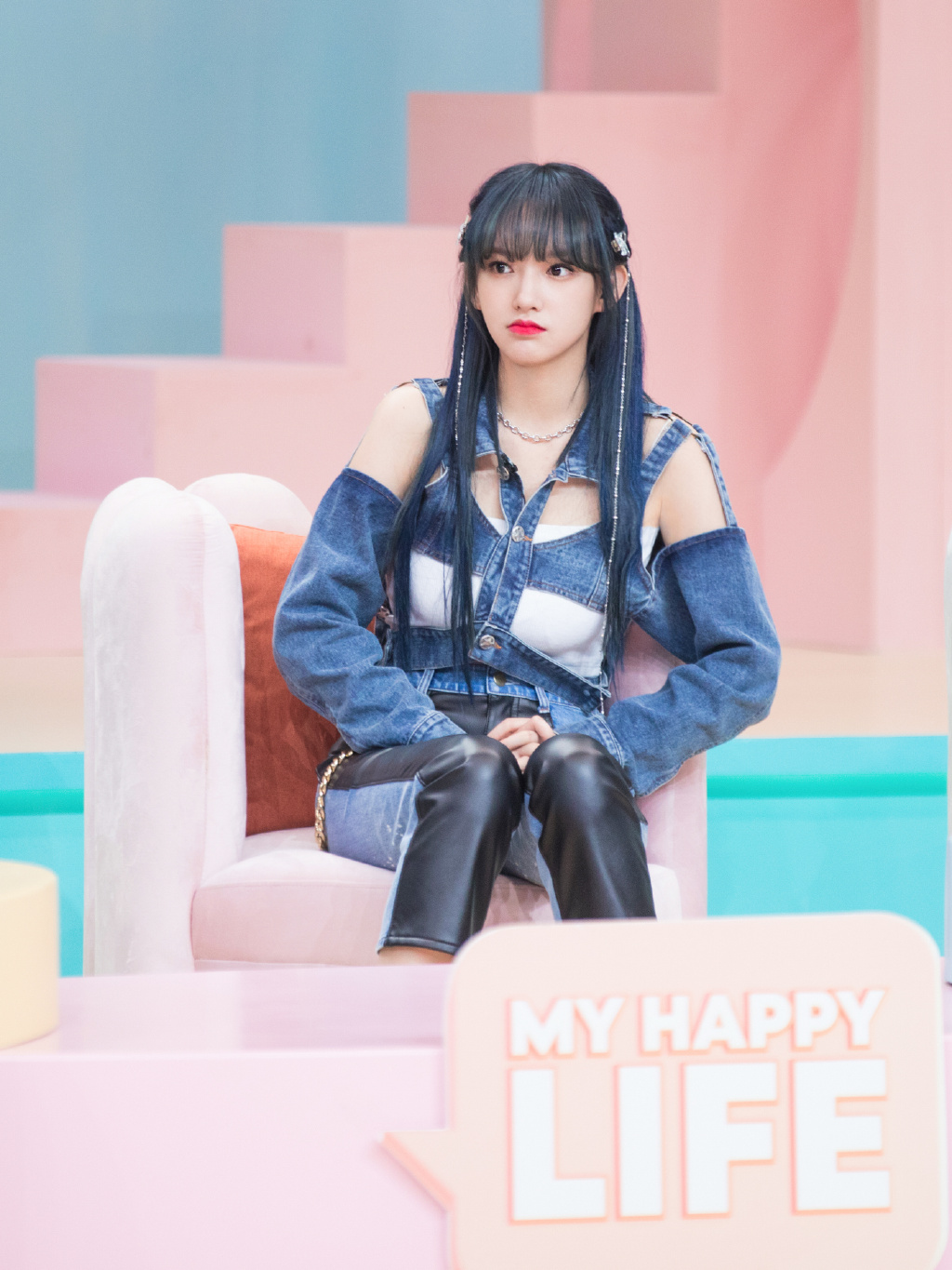 程潇轻甜俏皮综艺剧照图片710