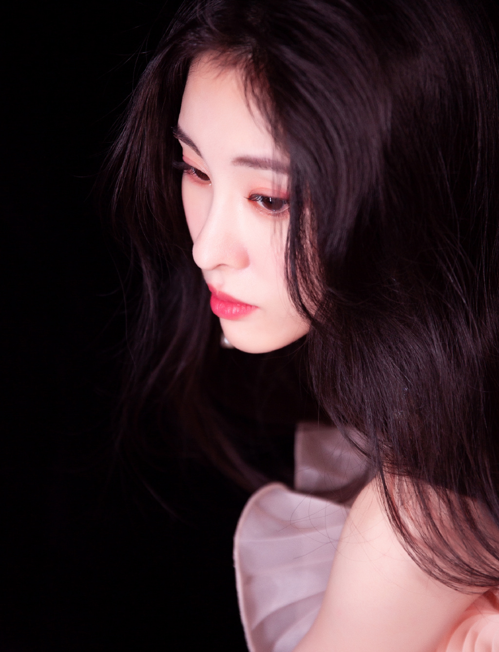 张碧晨薄纱花朵礼裙写真图片410