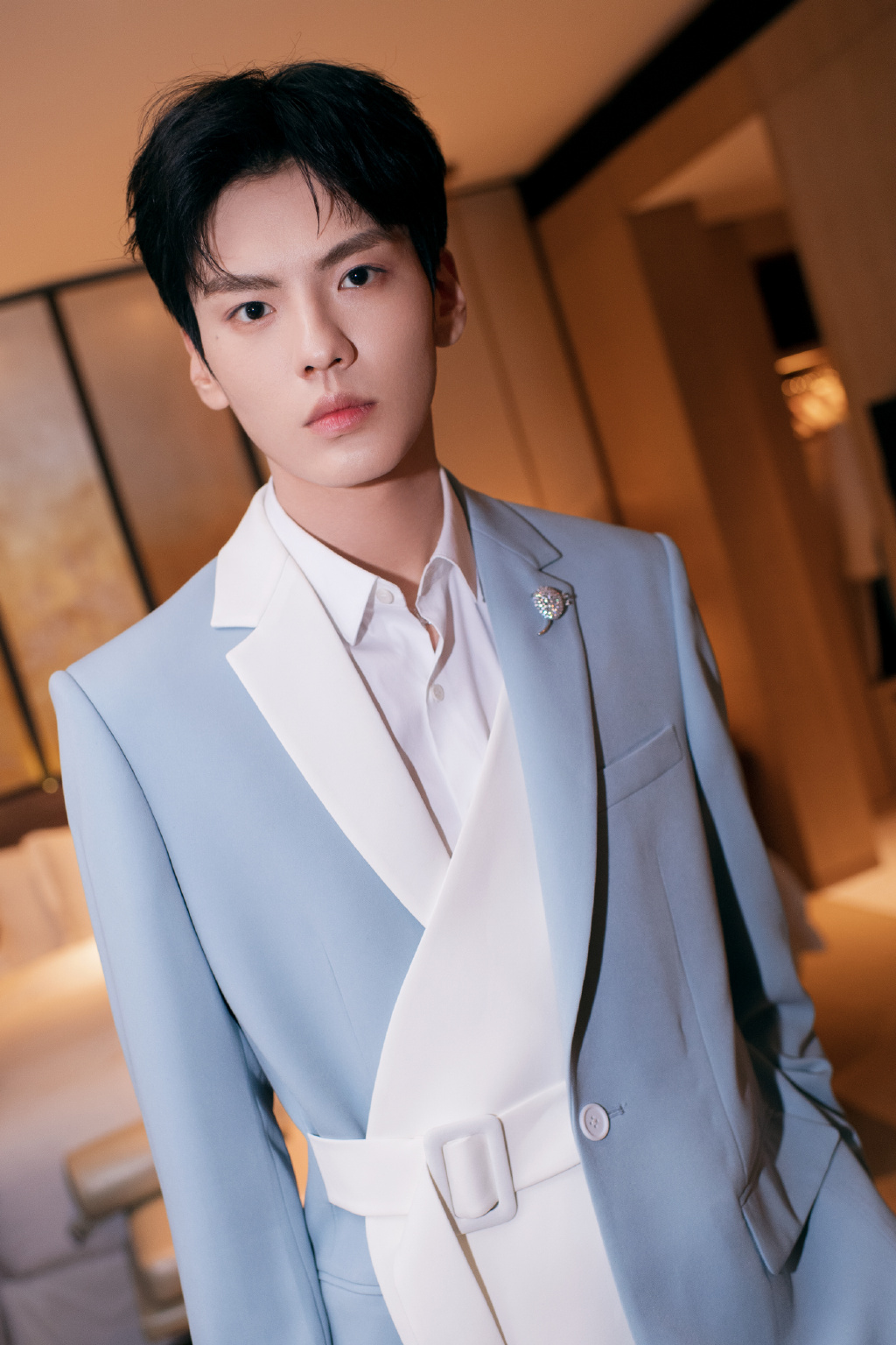 毕雯珺拼接西装帅气图片写真24