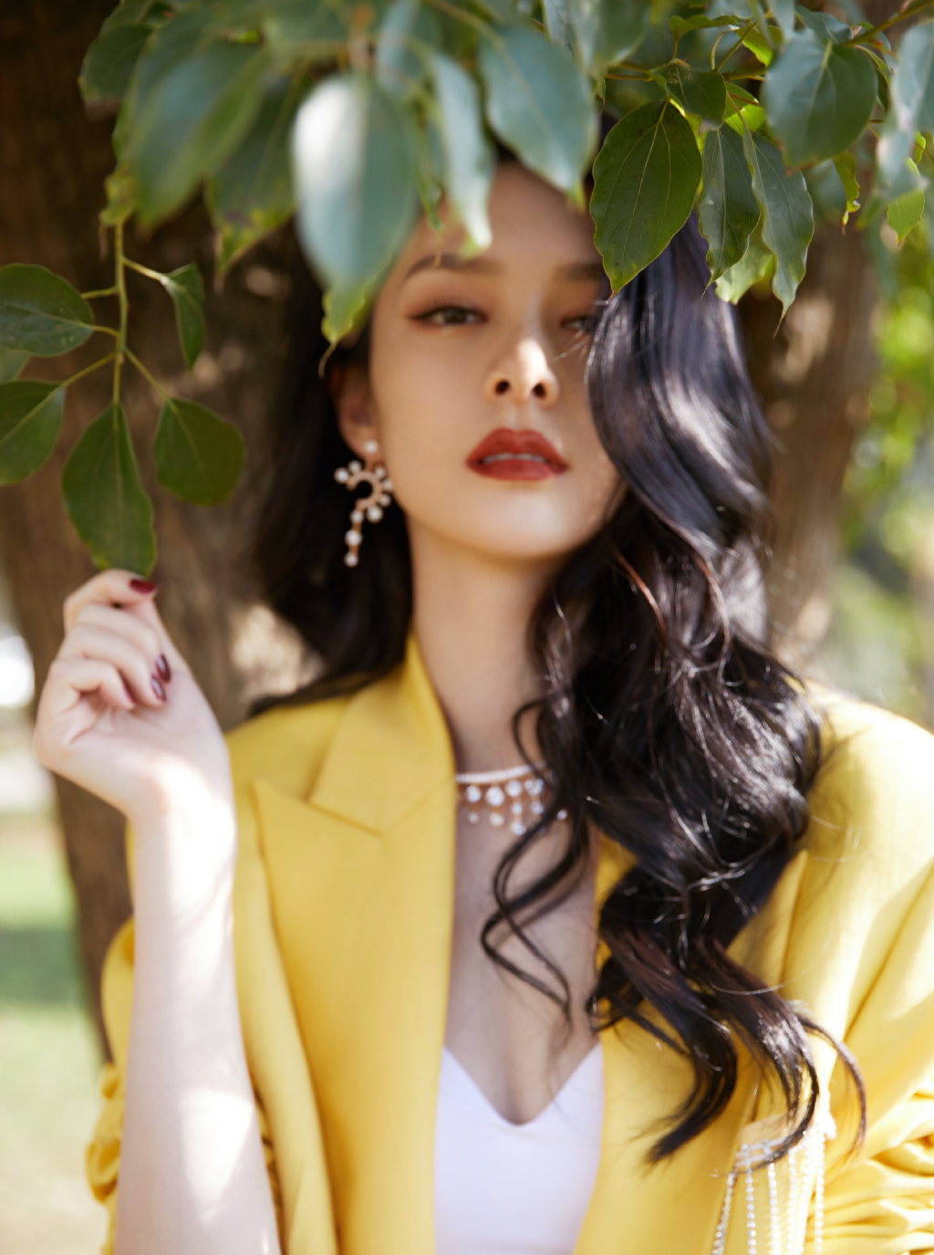 傅菁明黄西服酷飒性感写真图片111