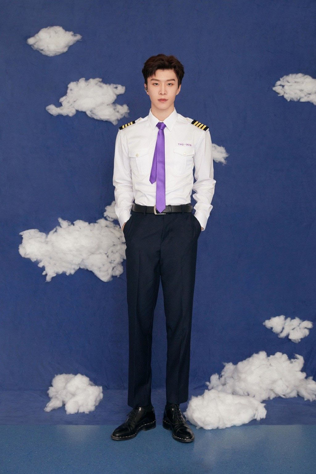 范丞丞机长制服帅气写图片15