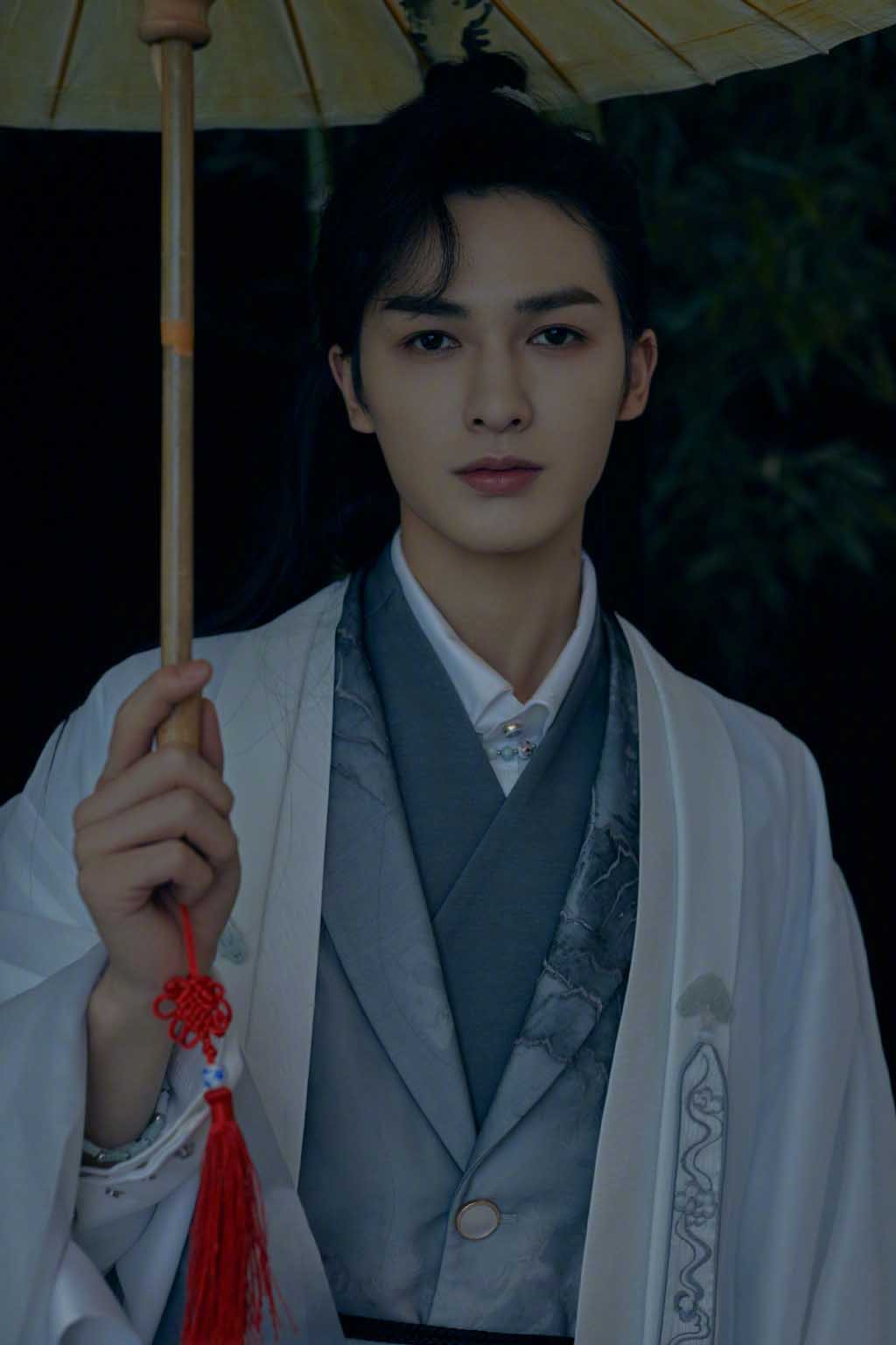 朱正廷墨染竹意古风写真大片58