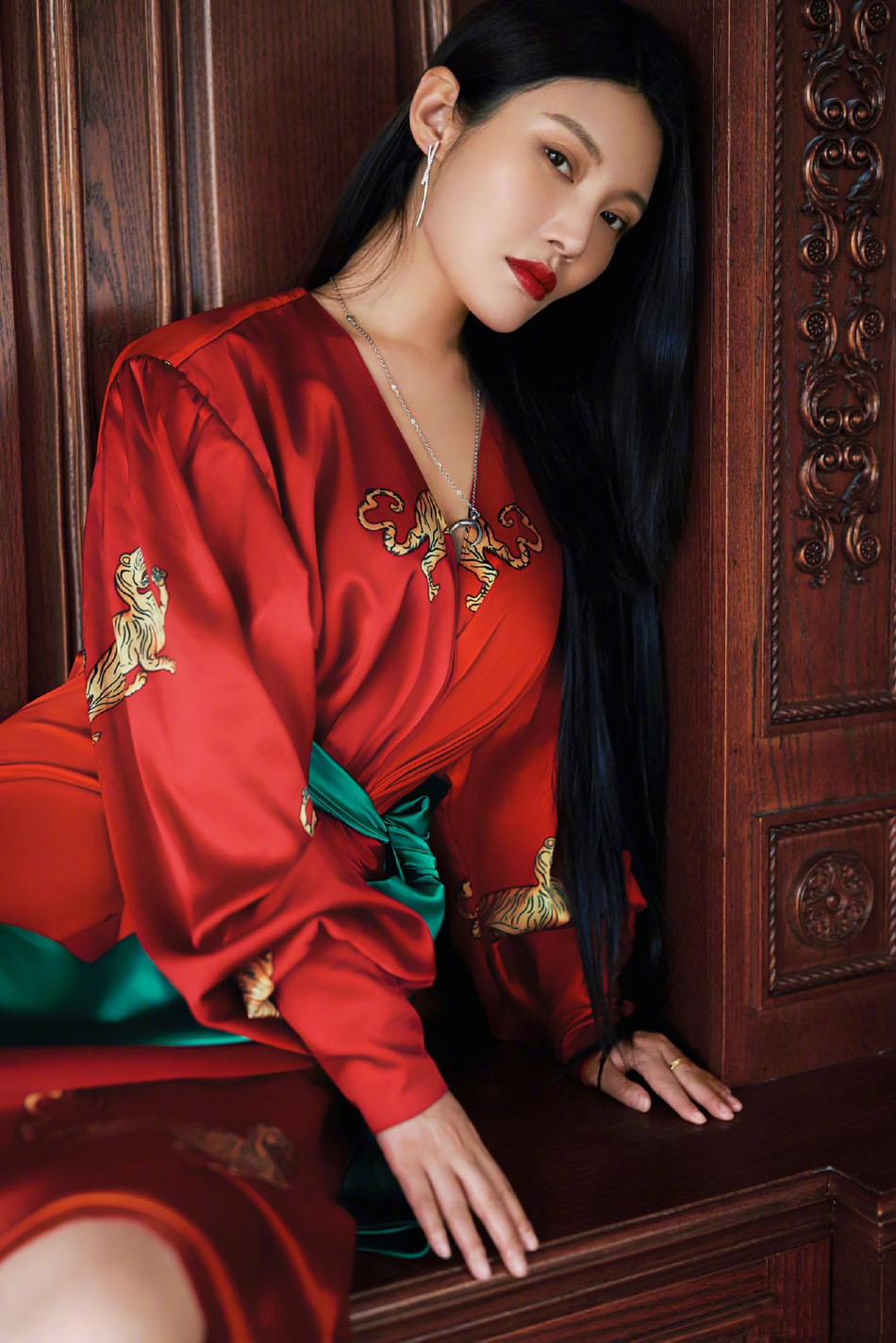 徐冬冬丝绸浴袍性感迷人写真图片55