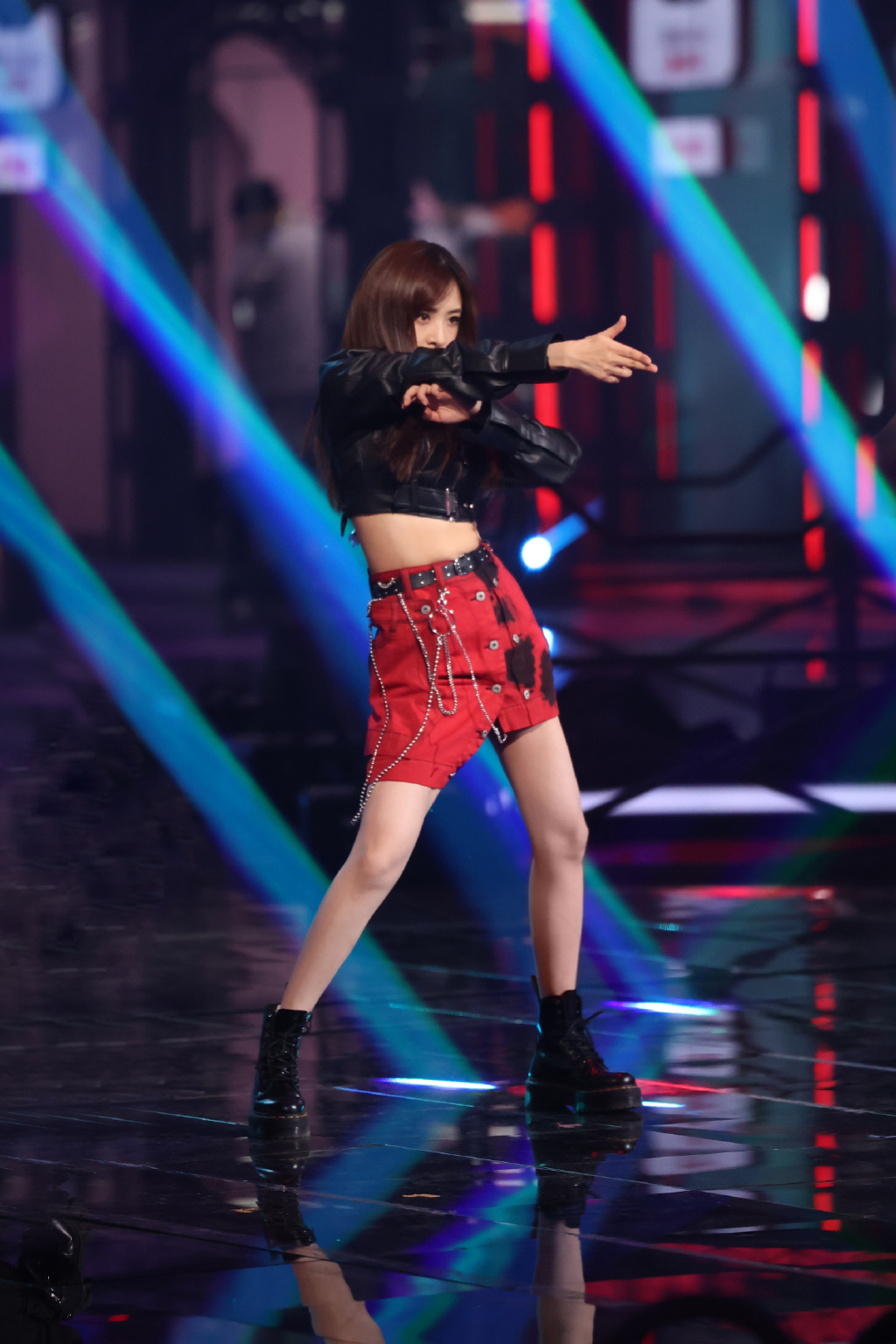 张含韵魅力小蛮腰火辣性感图片写真910