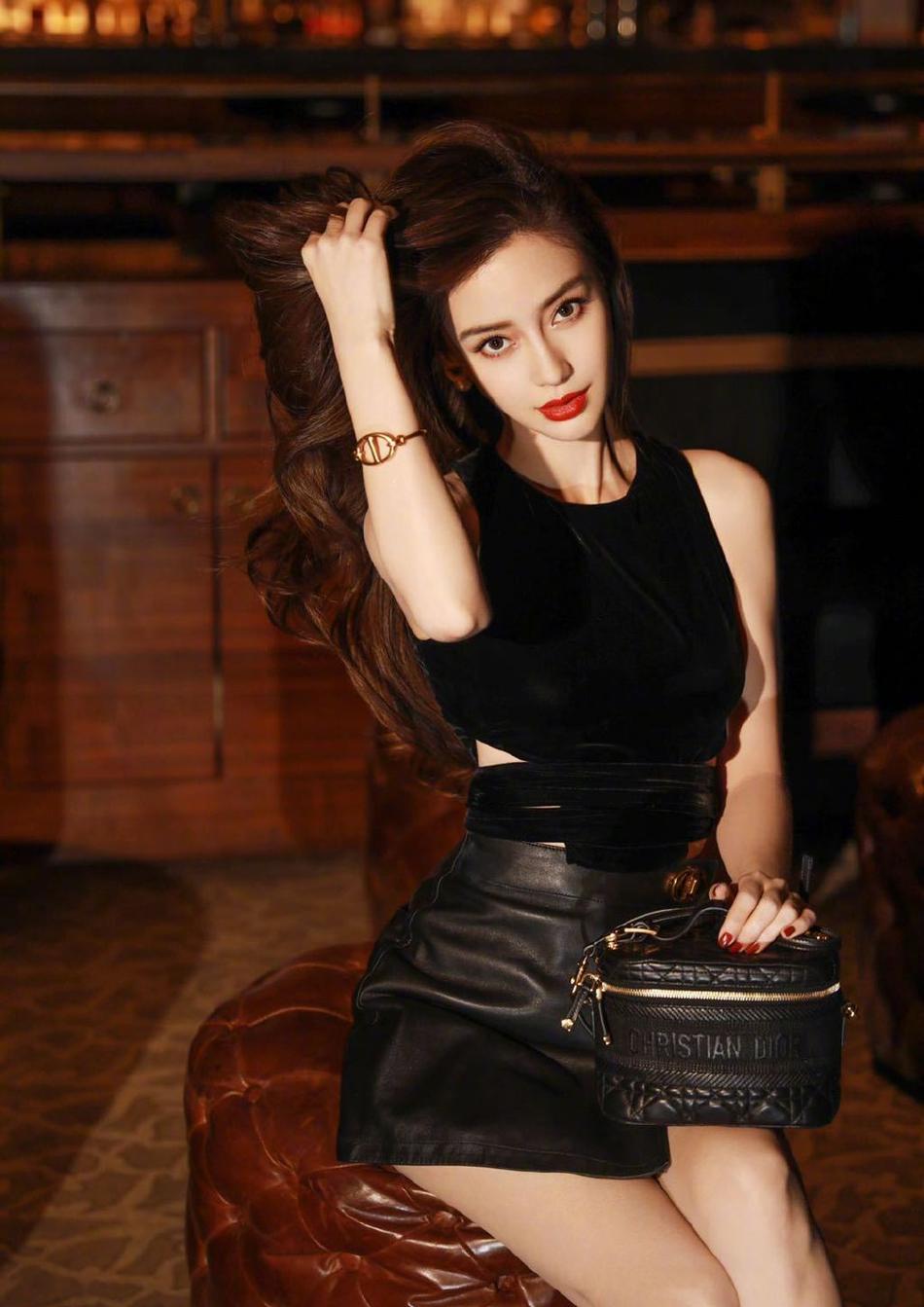 > angelababy镂空吊带妩媚性感写真图片(3/6)