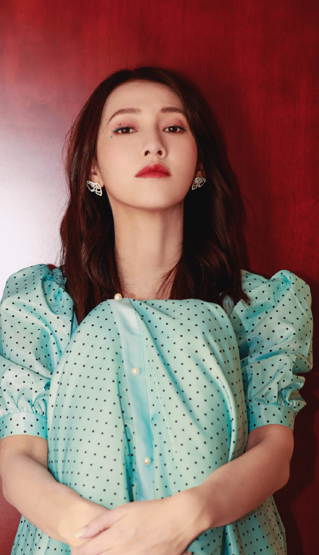 弦子波点裙性感靓丽写真图片45