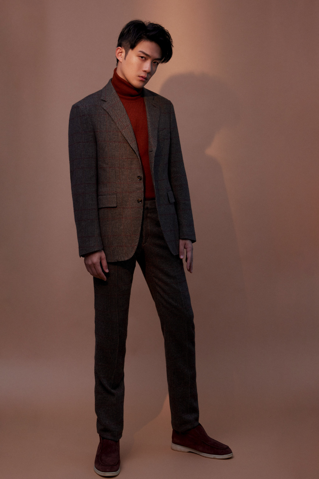 李泽锋格纹西装写真图片36