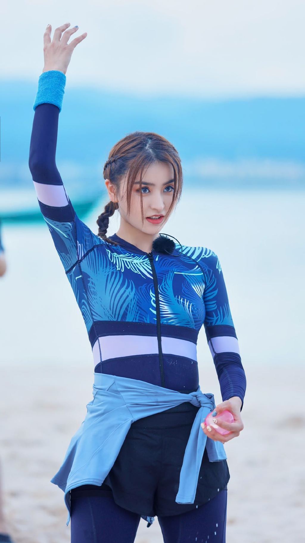 简介:金子涵《完美的夏天》甜美剧照图片,分享一组金子涵图片给大家