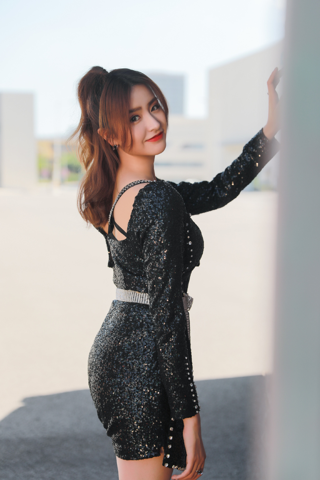 金子涵性感亮片裙写真图片35