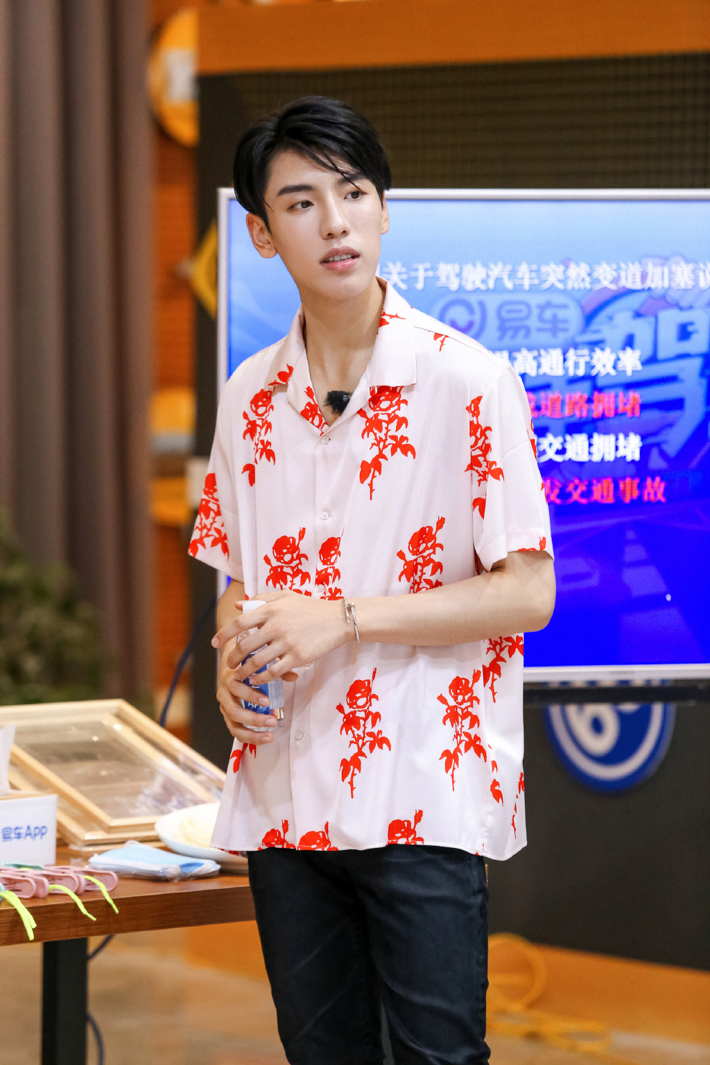 王子异花式衬衣帅气图片写真46