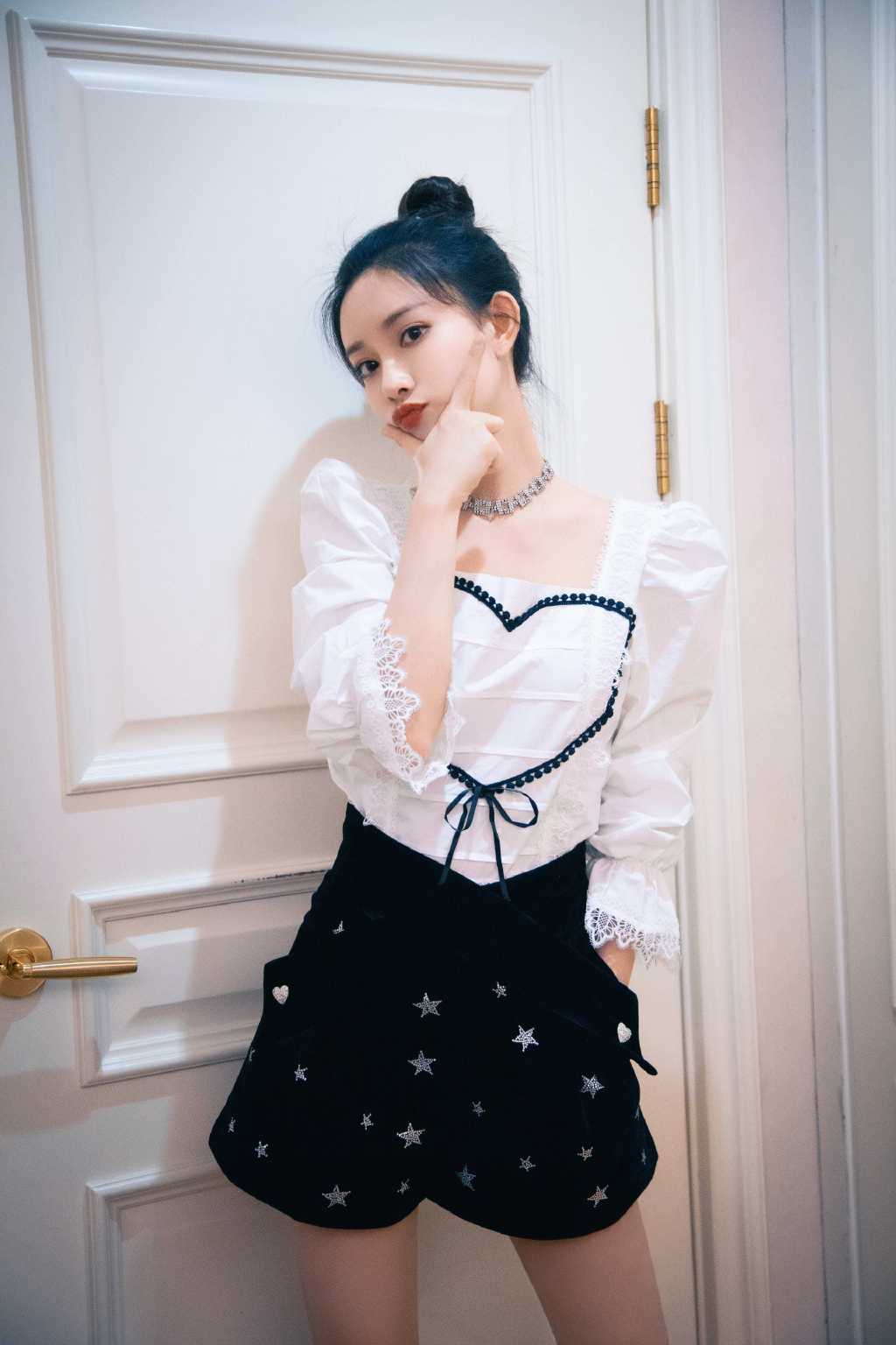 孟子义蕾丝心形衬衫写真图片67