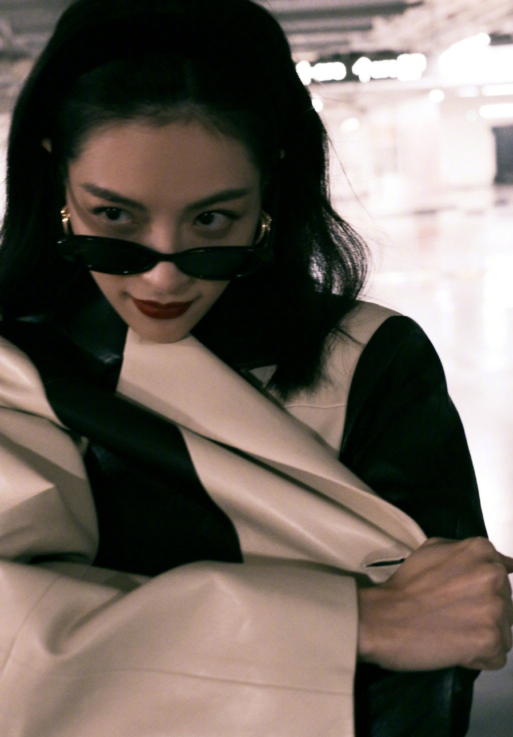 钟楚曦黑白皮衣写真图片99