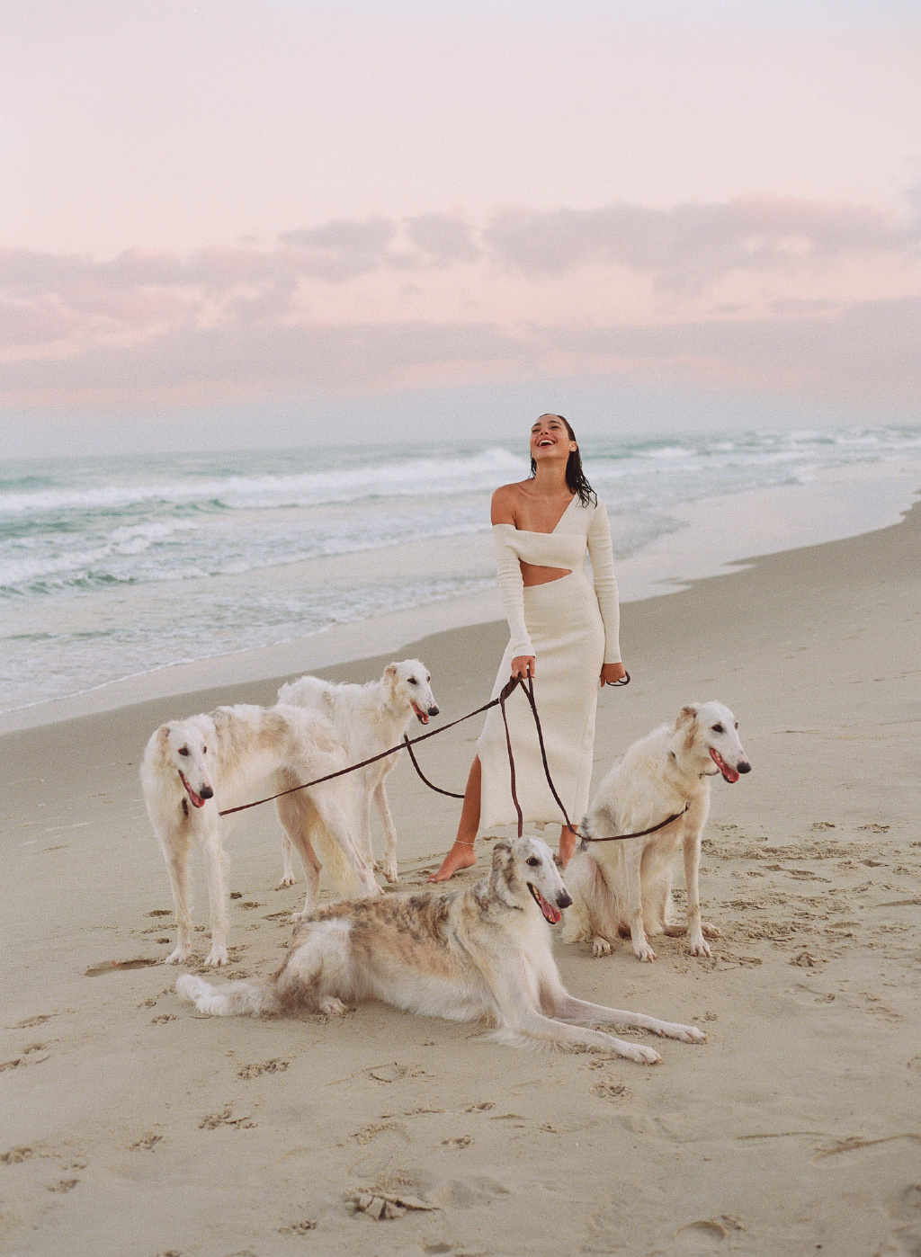 盖尔加朵名利场性感海边大片写真图片310