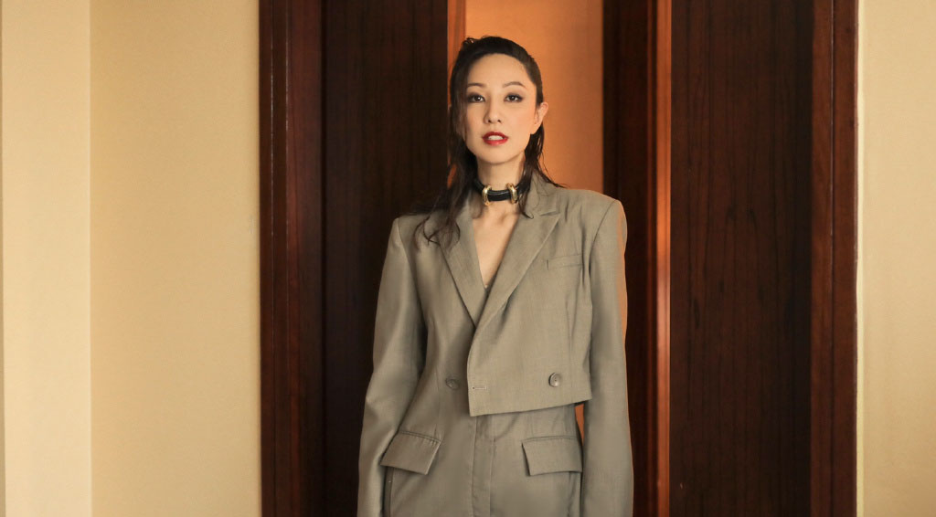 郑希怡项圈湿发酷美写真图片34