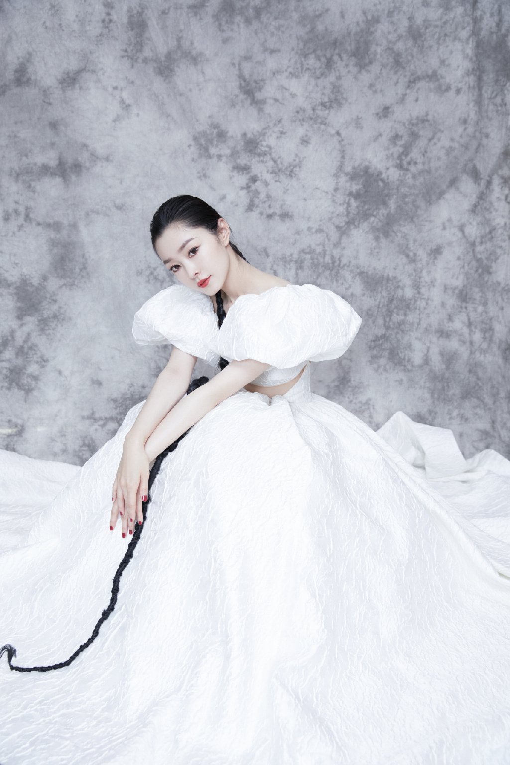 宋轶镂空白裙优雅写真图片1313