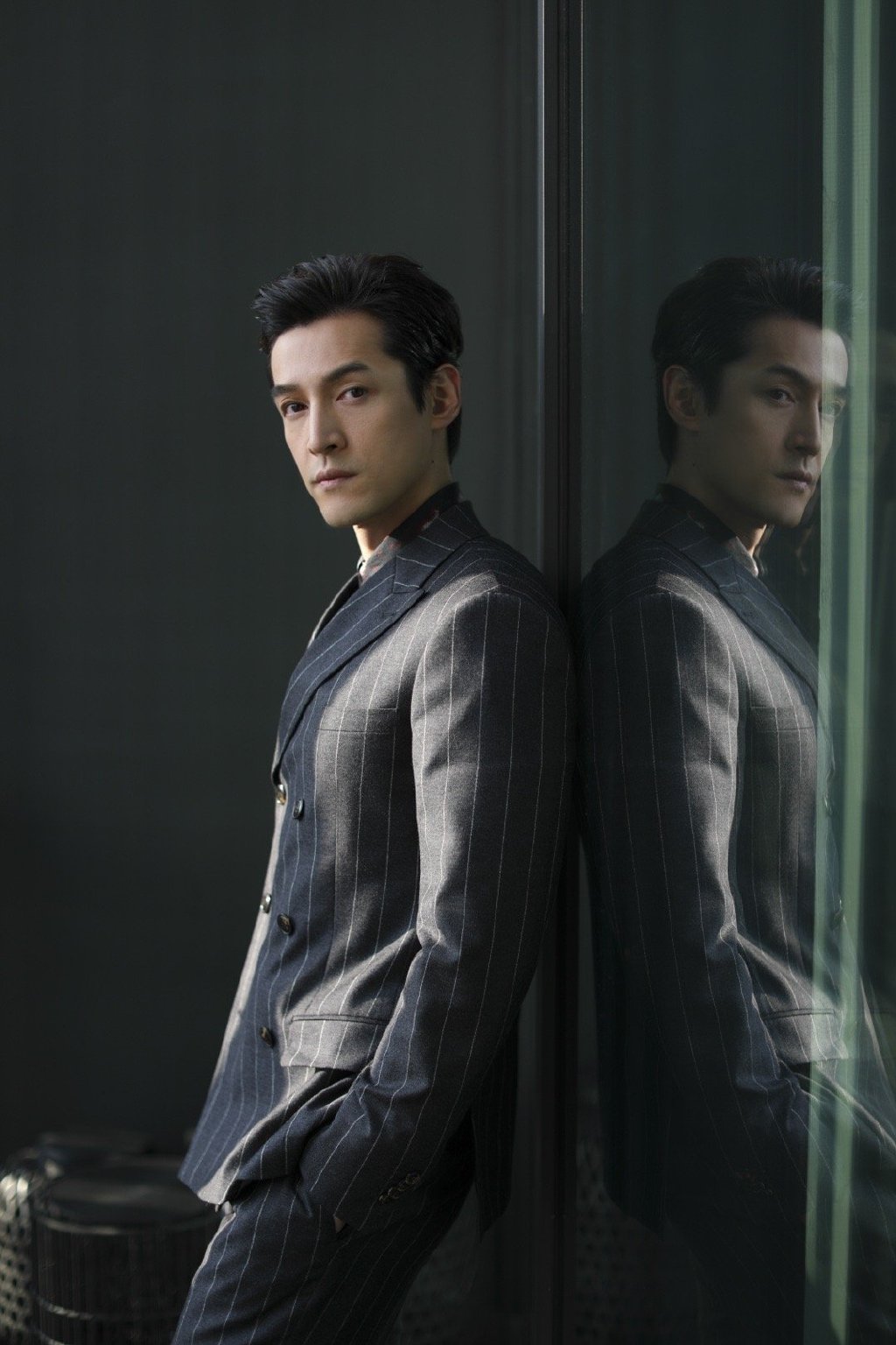 胡歌宇宙印花内搭帅气写真16