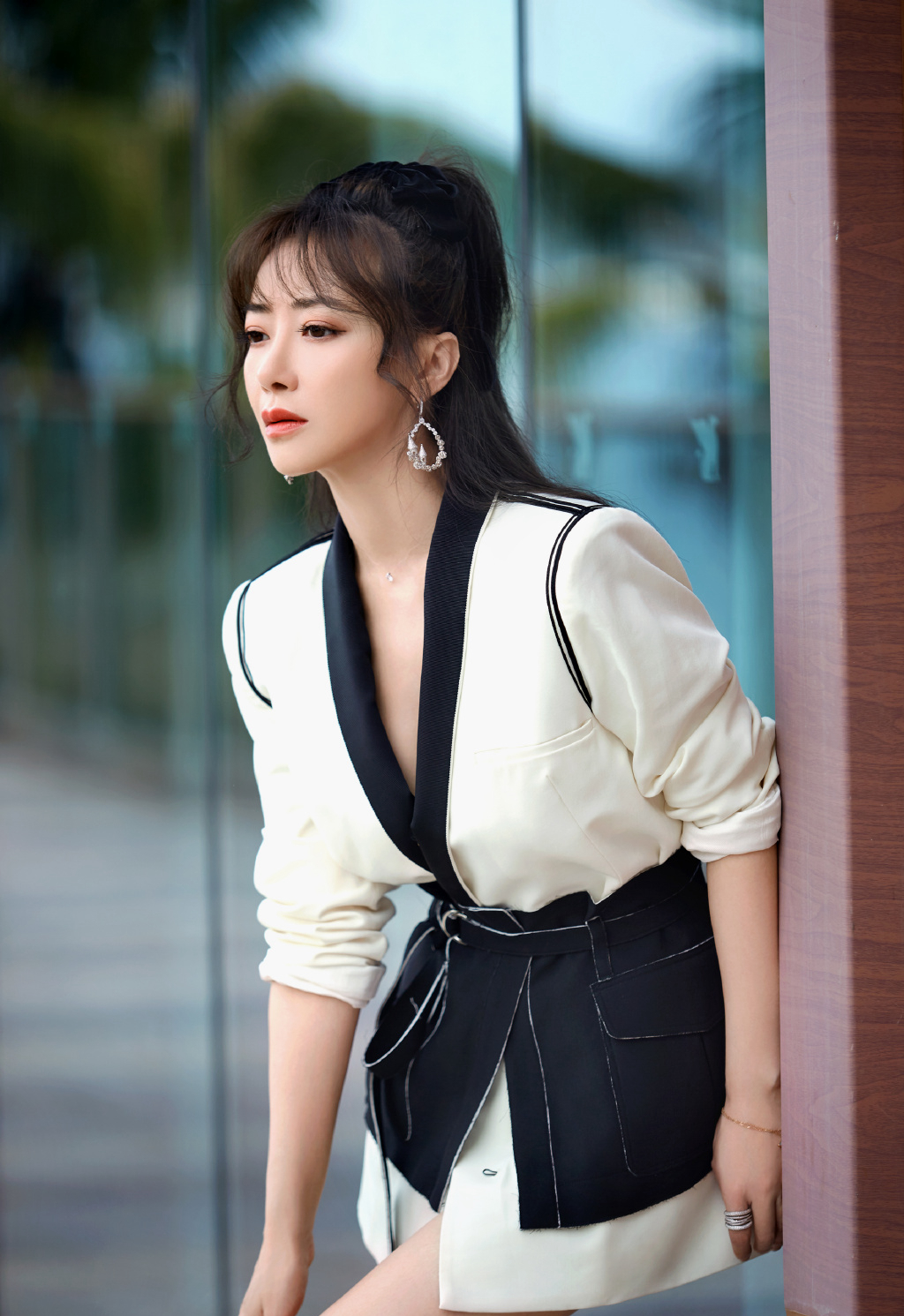 陈紫函黑白套装飒爽写真图片99