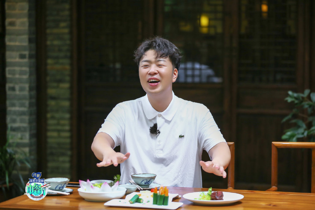 第九期剧照图片,分享一组杜海涛图片给大家,图中的明星图片壁纸会点缀