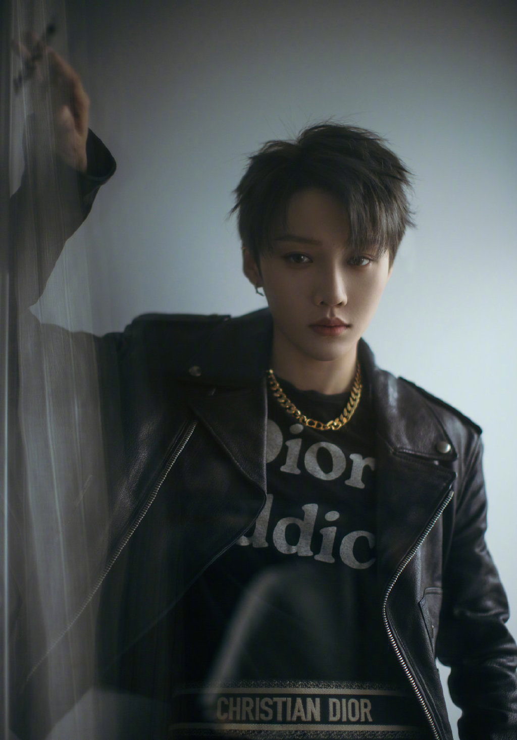 刘雨昕黑色皮衣利落酷飒写真图片1012