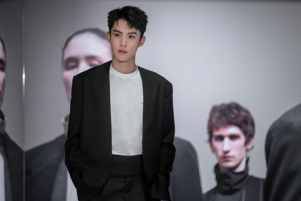 写真,分享一组王鹤棣图片给大家,图中的明星图片壁纸会点缀你的电脑