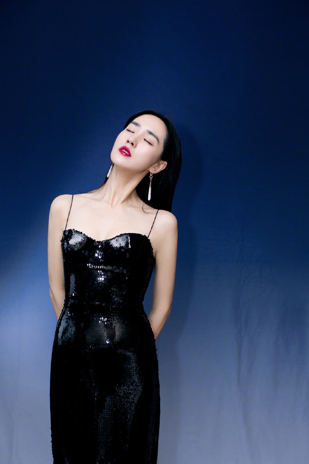 王智吊带长裙优雅魅力写真图片79