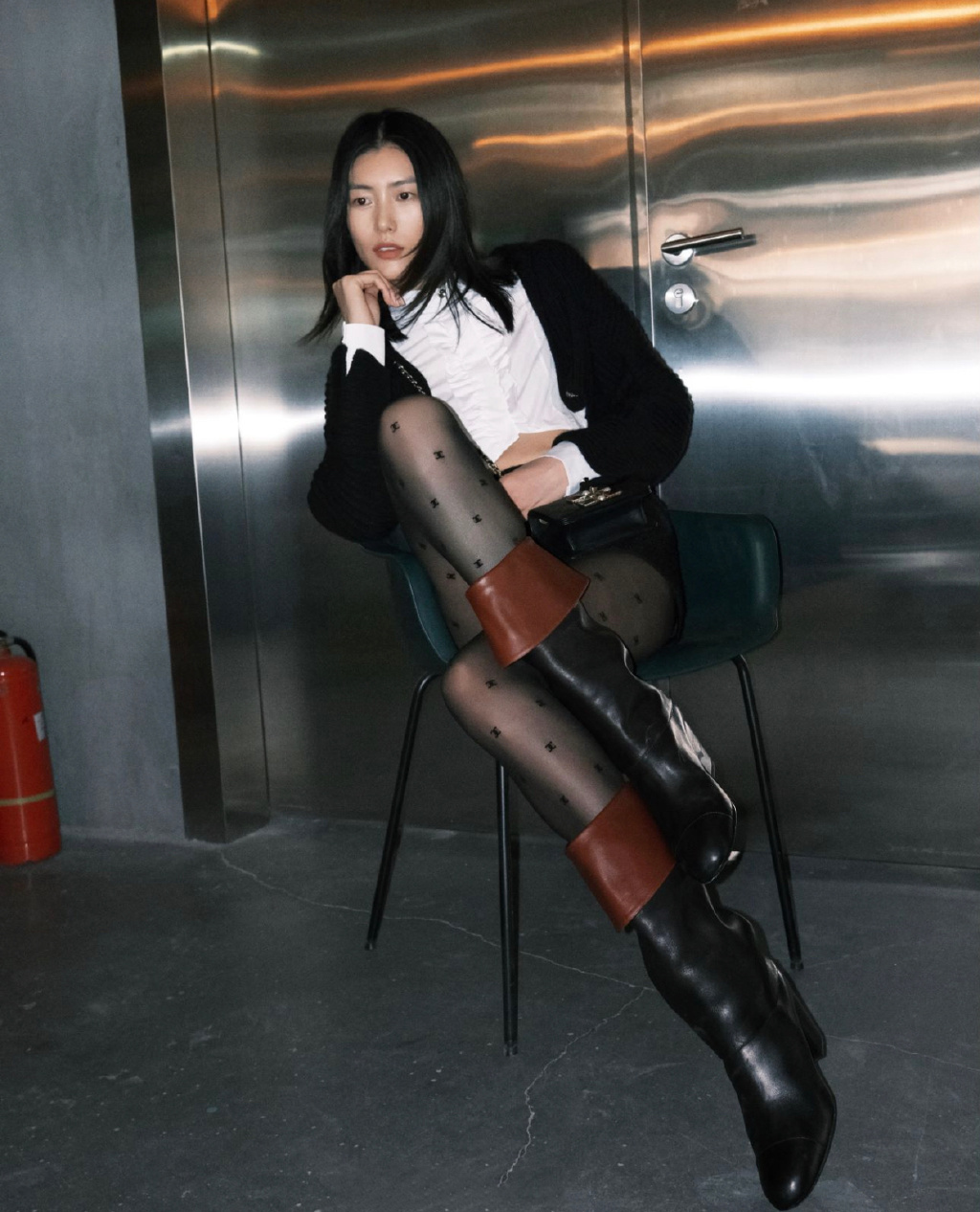 刘雯野性酷美性感写真图片37