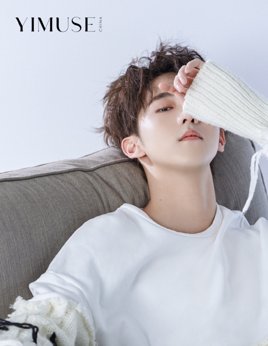 赵让yimuse光影感帅气写真大片69