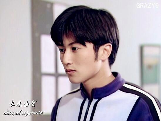 谢霆锋18岁青涩眉清目秀帅气旧照图片78