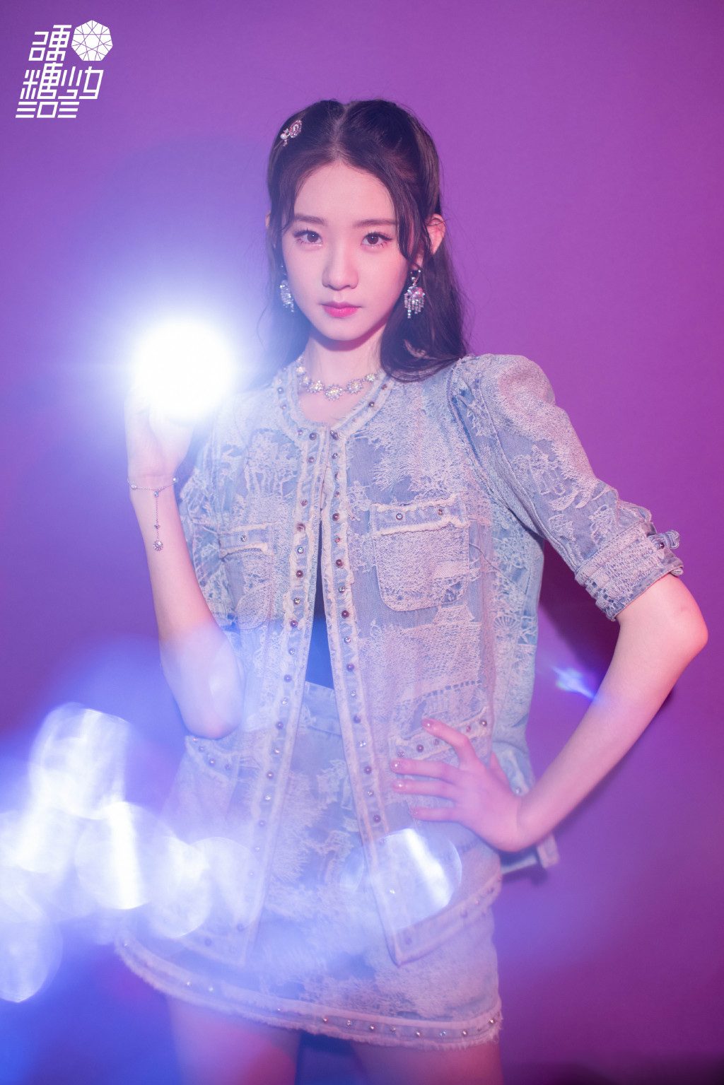 张艺凡牛仔套装可爱写真图片59