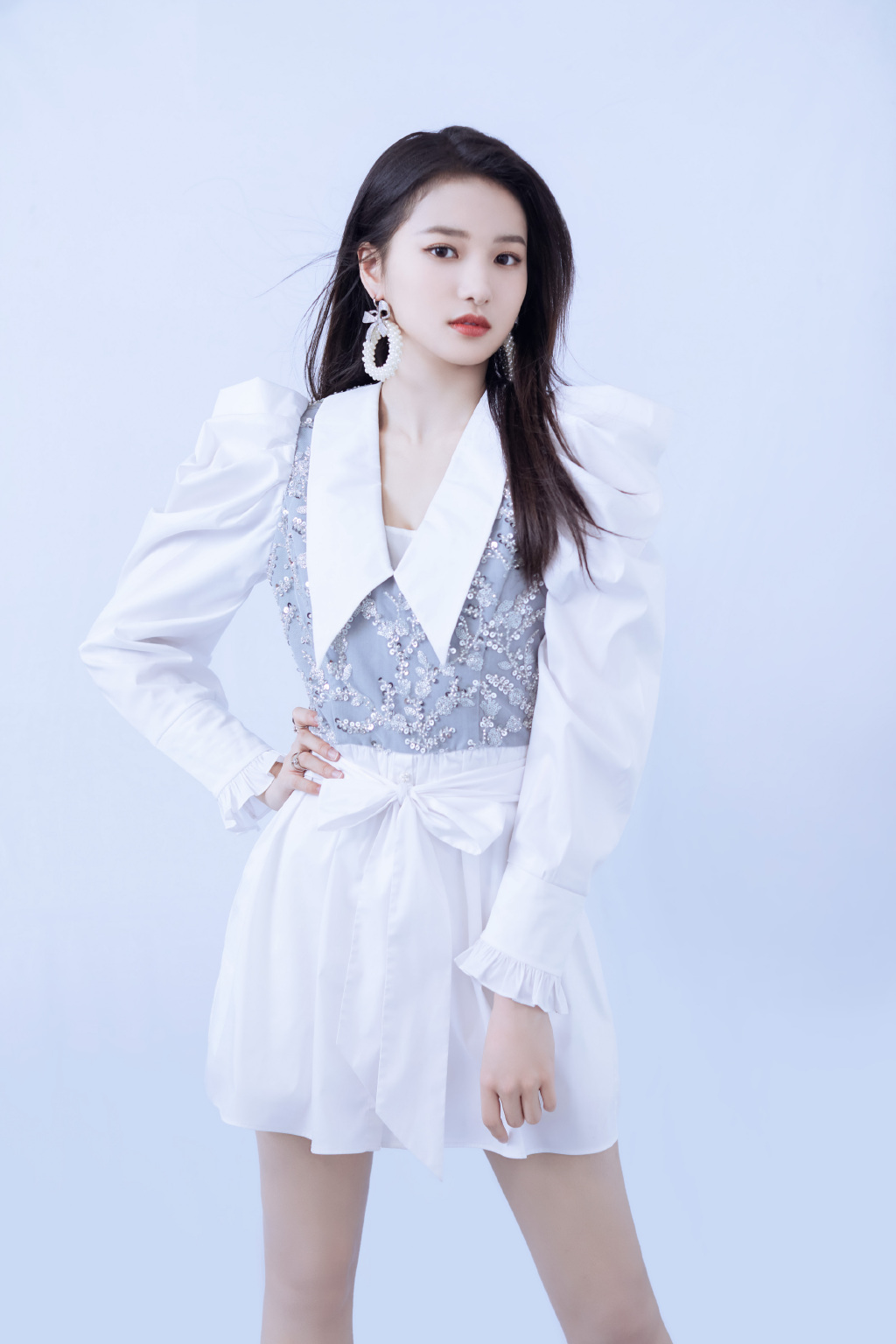 陈昕葳白裙纯洁素雅写真图片39