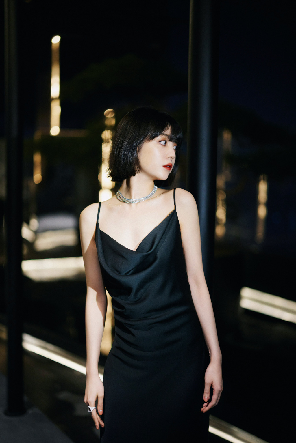 李溪芮吊带露背魅惑性感写真39