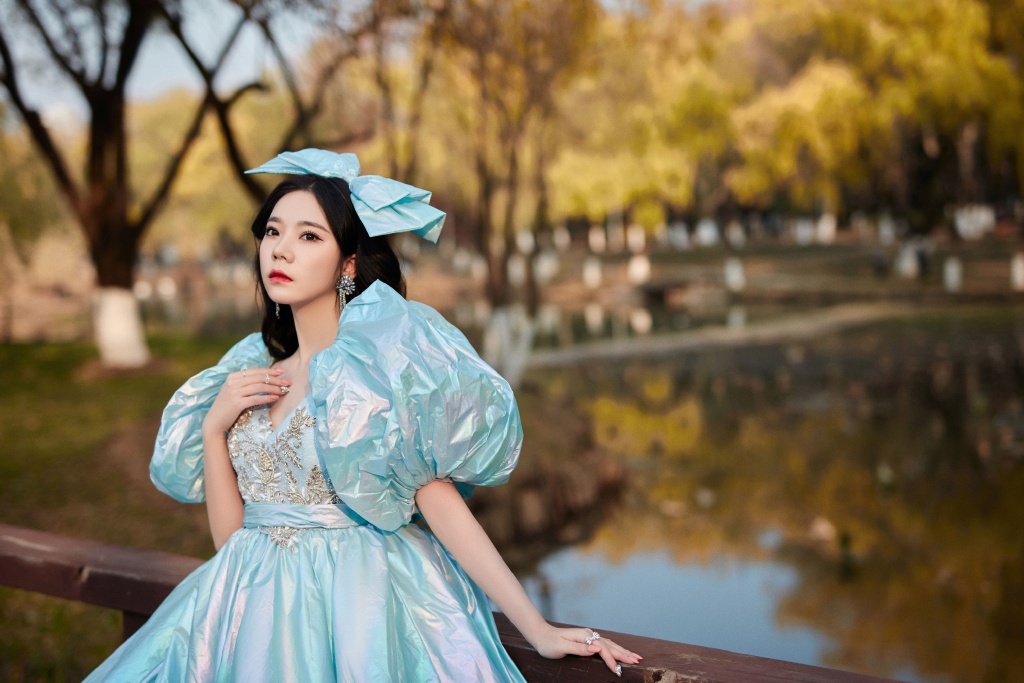 张紫宁在逃公主甜美写真图片59