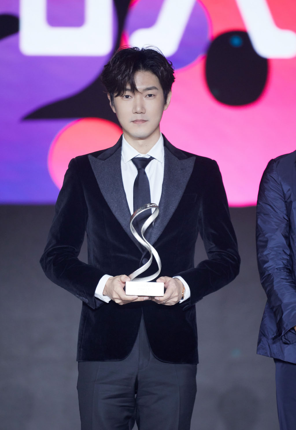 王晰新浪时尚风格大赏帅气写真图片913