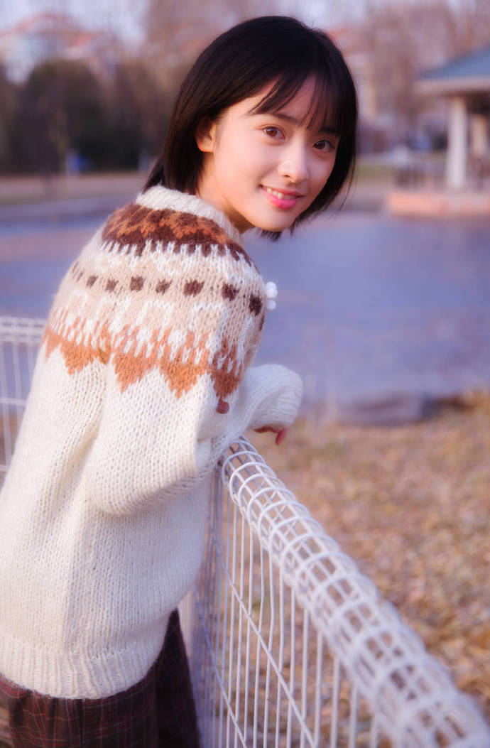 性感美女沈月妩媚优雅写真89