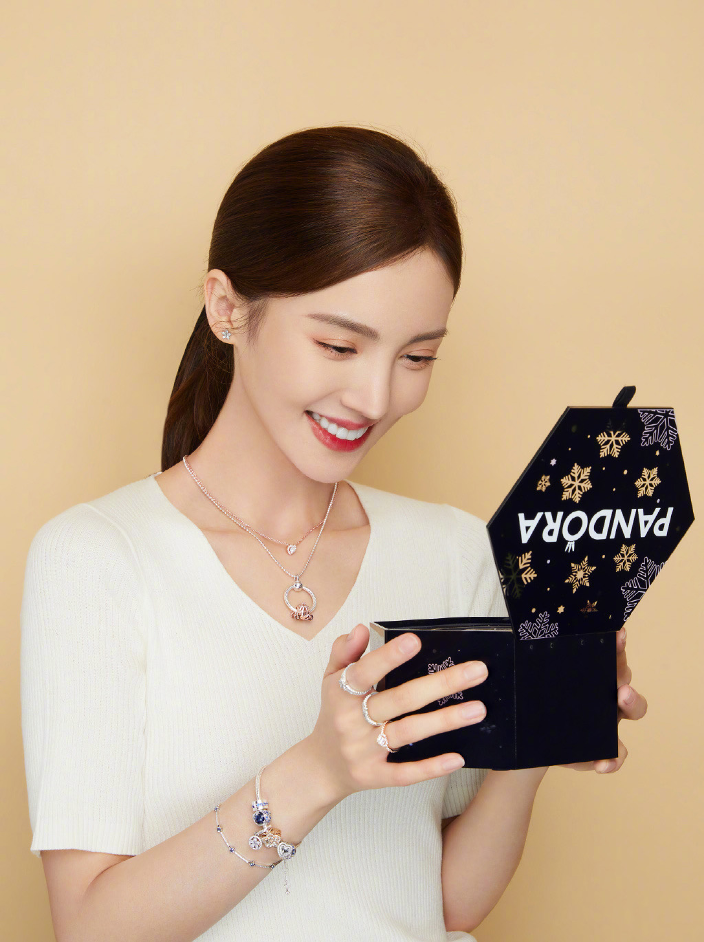 金晨简约优雅品牌代言写真图片33