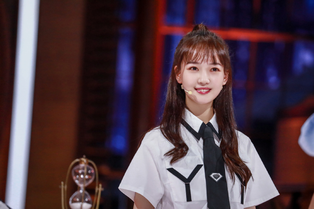 秦牛正威清秀灵动少女写真图片38