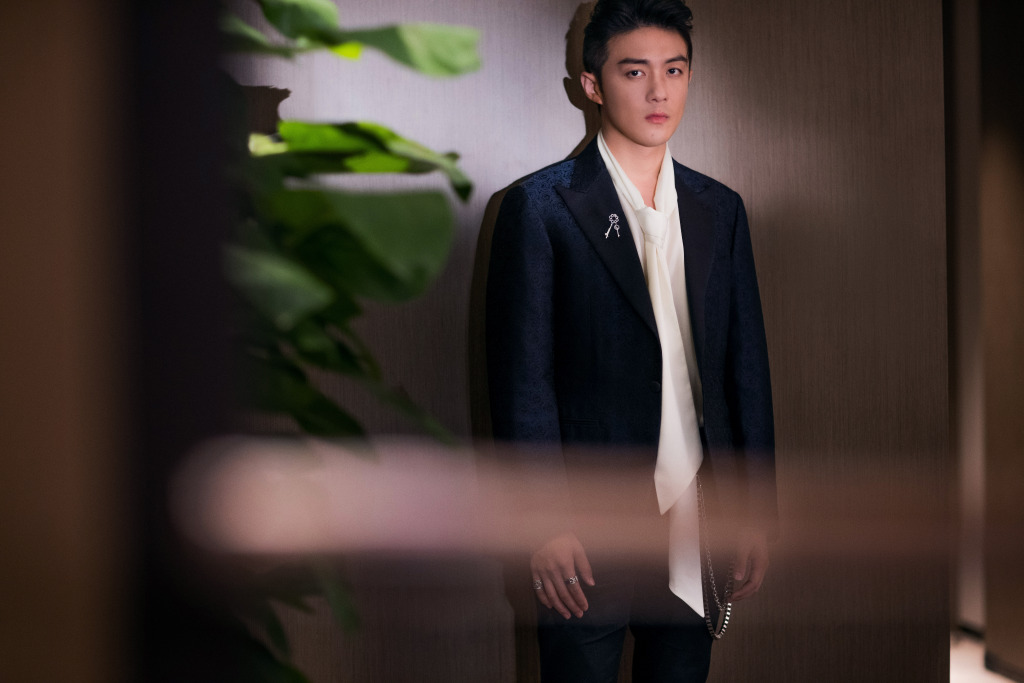 李泽锋摇滚风格帅气写真图片810