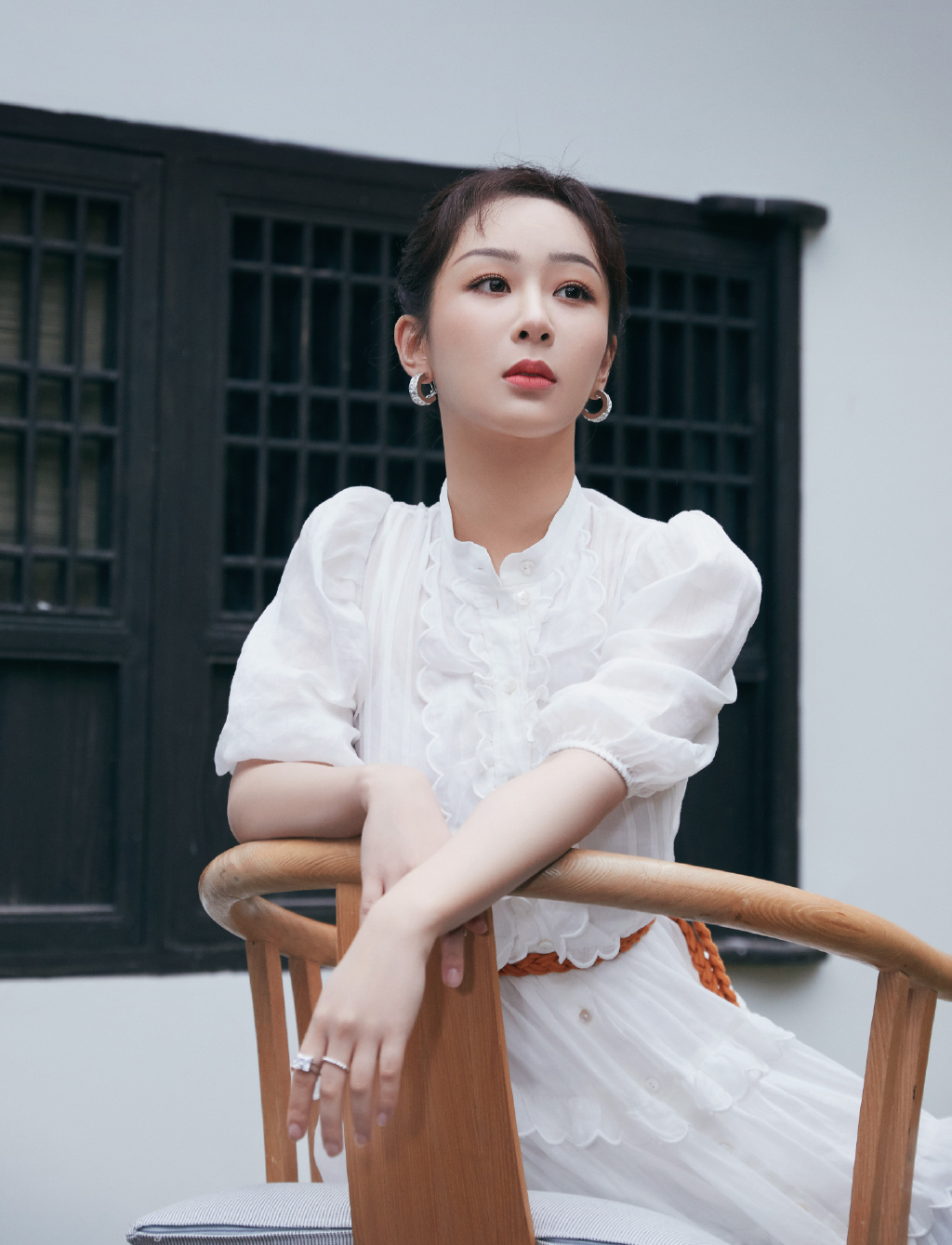 杨紫白裙优雅时尚写真图片16